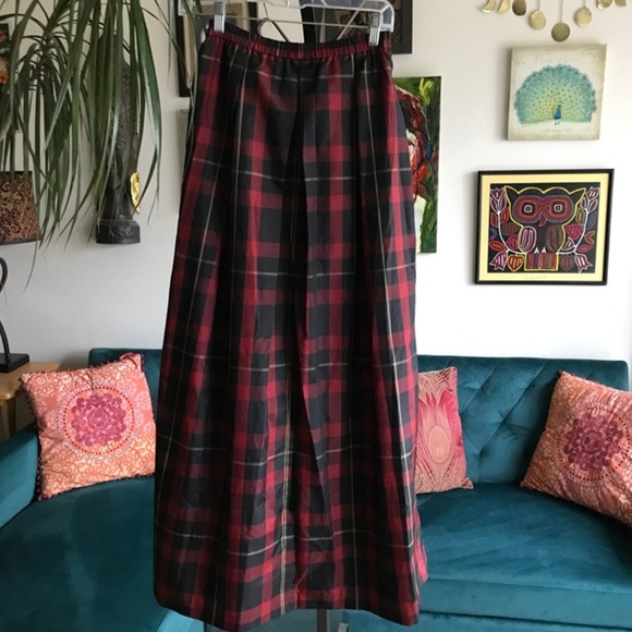 Coldwater Creek Red and Black Plaid A-Line Skirt - Picture 1 of 4